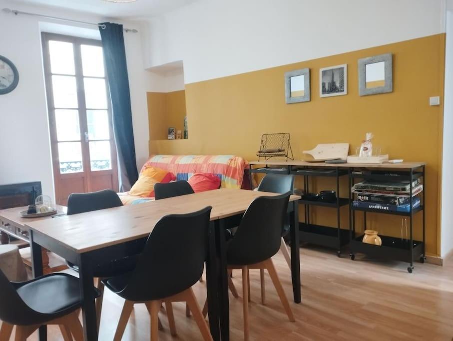 Appartement En Plein Centre. كارْبُنْترا المظهر الخارجي الصورة